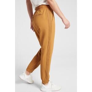 Athleta Women's Pull On Textured Brooklyn Jogger w/ Pockets Tuscan Gold Size 10